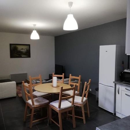 Maison Duplex & Appartement Sur Cour La Ferte-Gaucher Bagian luar foto