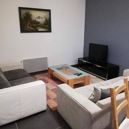 Maison Duplex & Appartement Sur Cour La Ferte-Gaucher Bagian luar foto