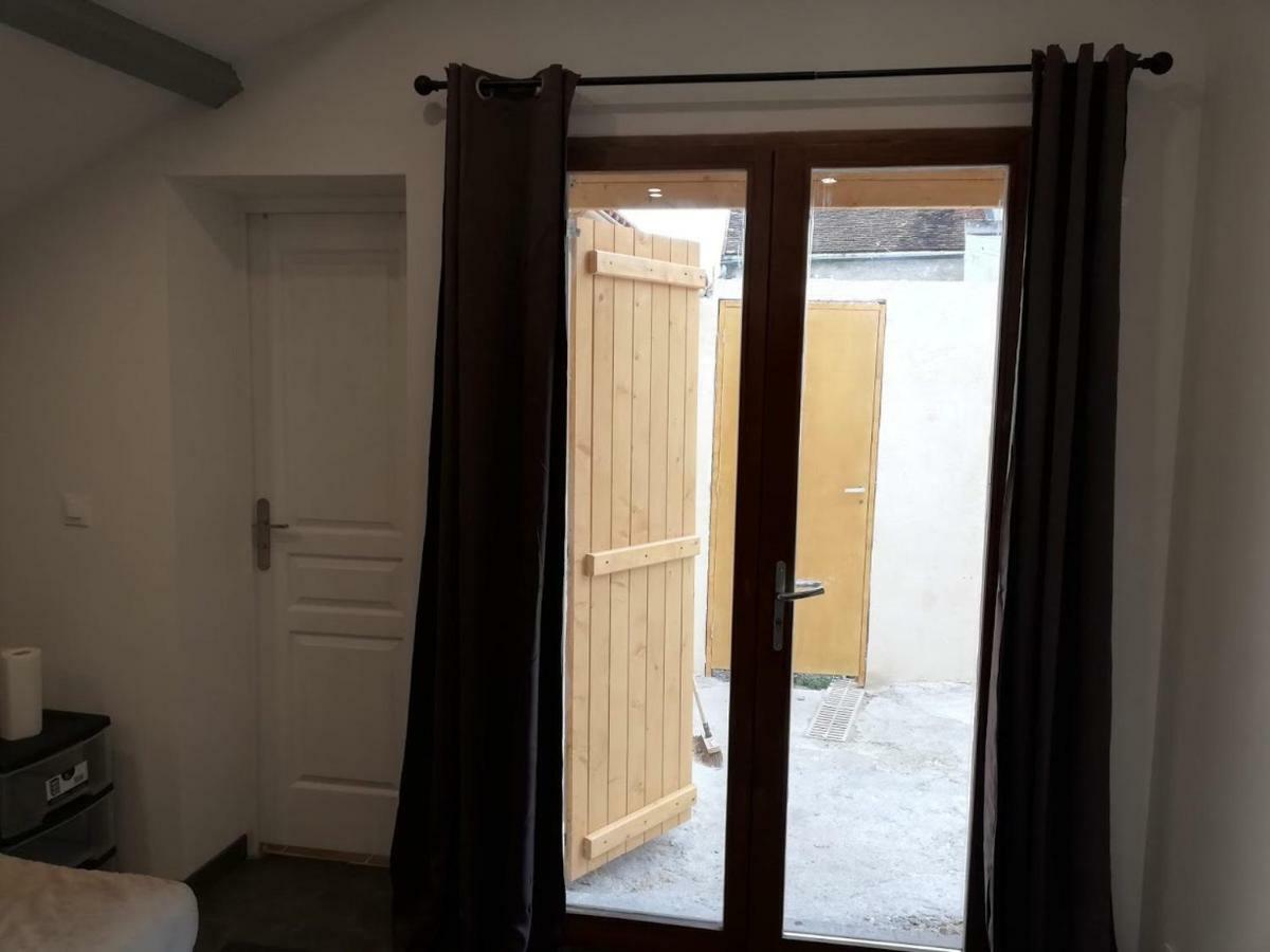 Maison Duplex & Appartement Sur Cour La Ferte-Gaucher Bagian luar foto