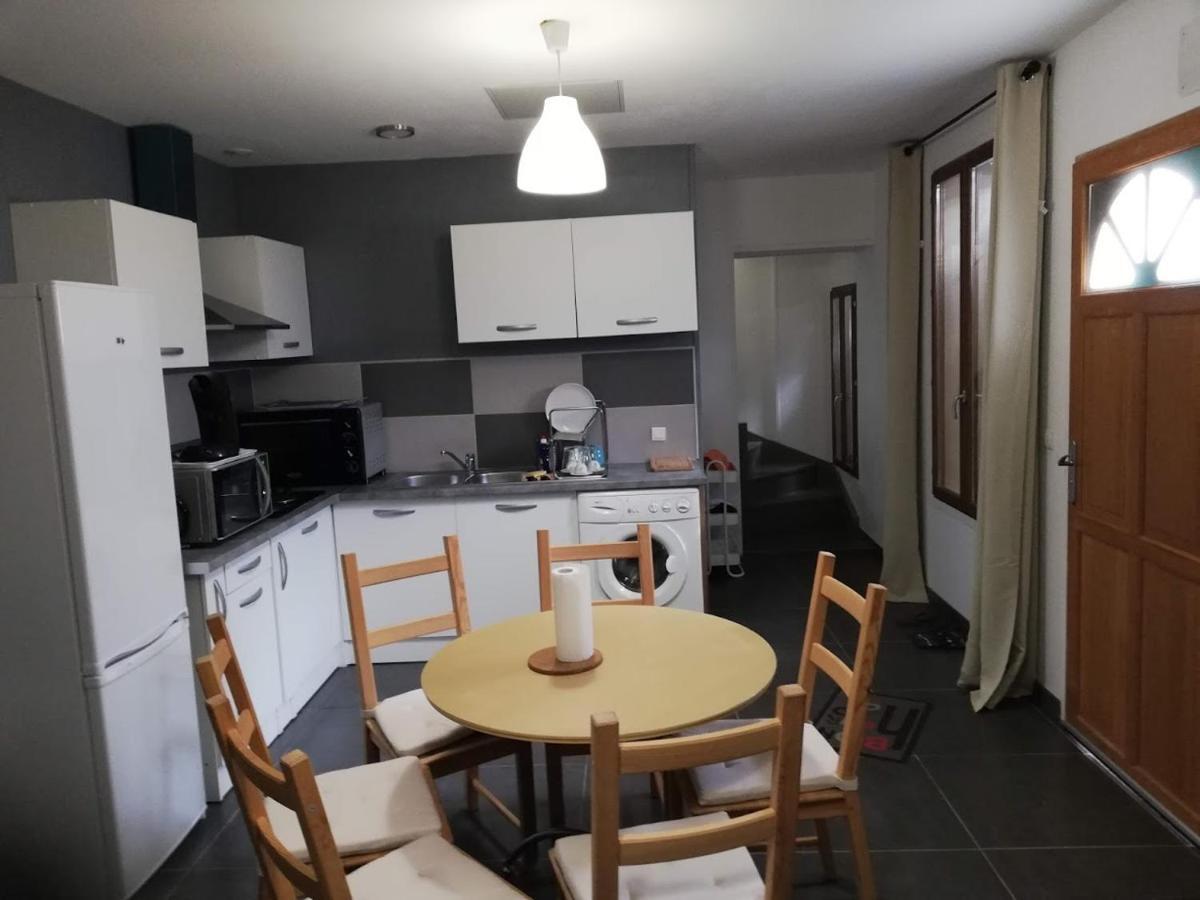Maison Duplex & Appartement Sur Cour La Ferte-Gaucher Bagian luar foto