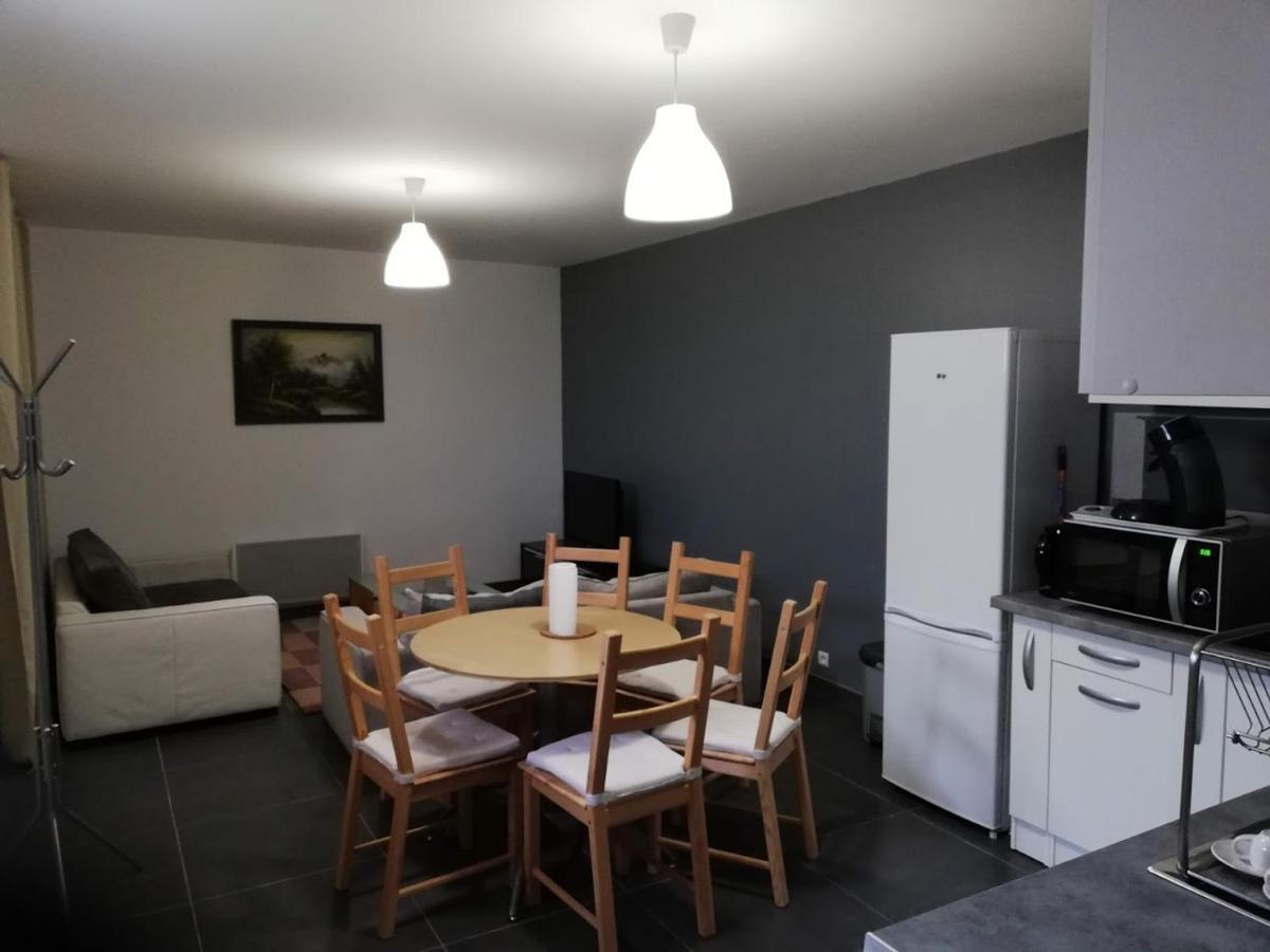 Maison Duplex & Appartement Sur Cour La Ferte-Gaucher Bagian luar foto